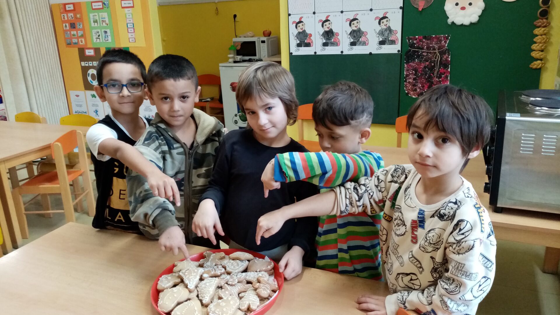 Předvánoční pečení perníčků