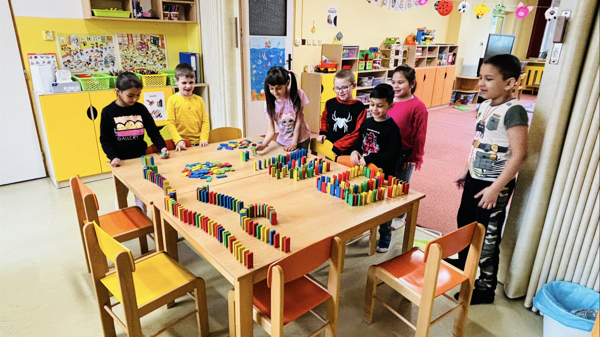 Hrajeme společenské hry